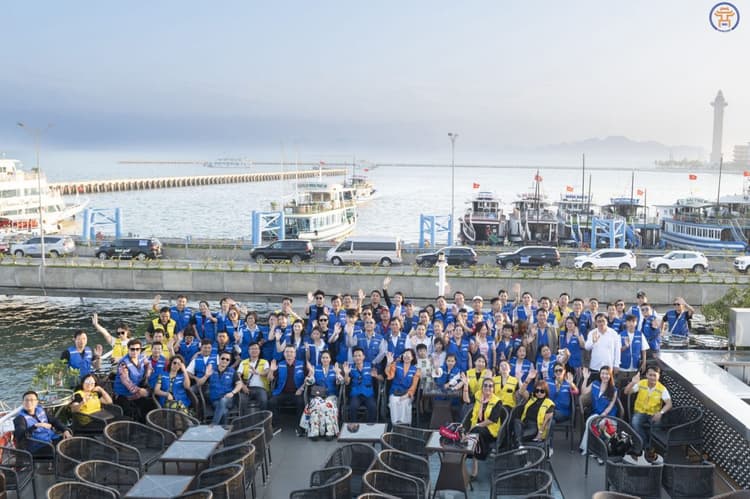 Donation at Nam Son School